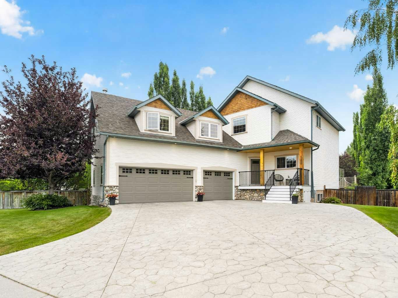 126 West Terrace Point, Cochrane, AB, T4C 1S1