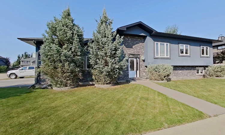 13 Parkdale Way SE