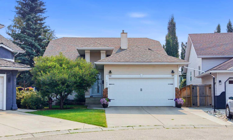 427 Douglas Ridge Mews SE