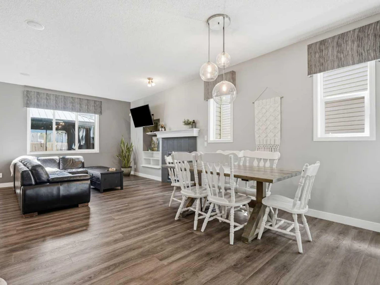 379 Cimarron Boulevard, Okotoks, AB, T1S 2L8 - 7