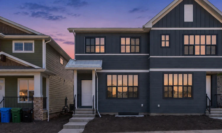 131 Royston Way NW