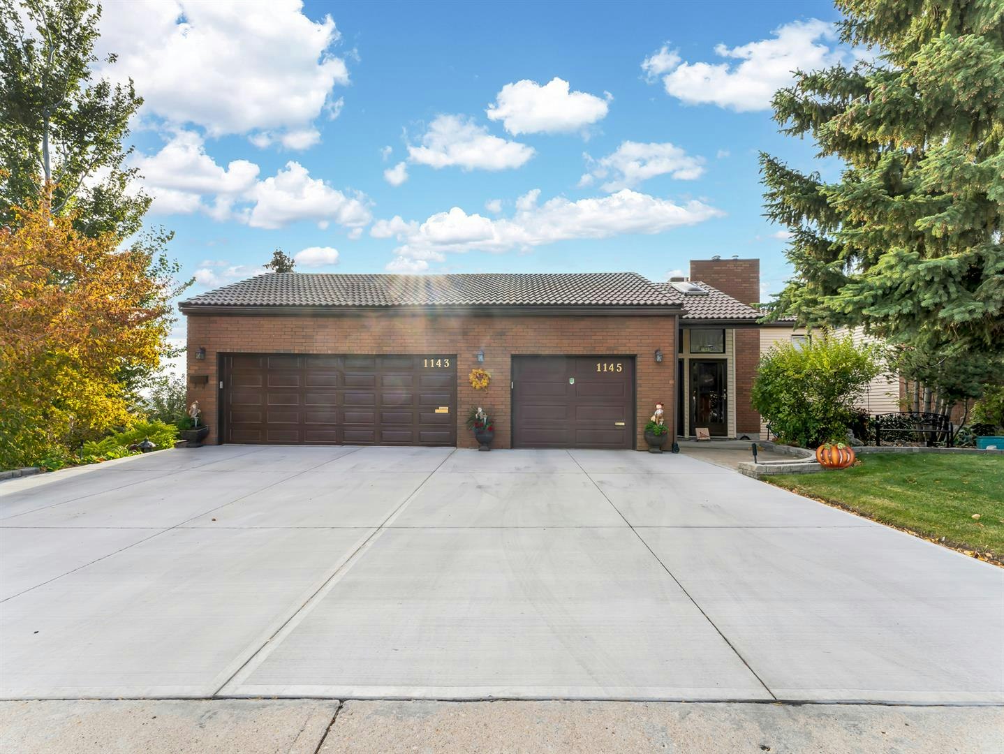 1145 16 Street NE, Medicine Hat, AB, T1C 1P7