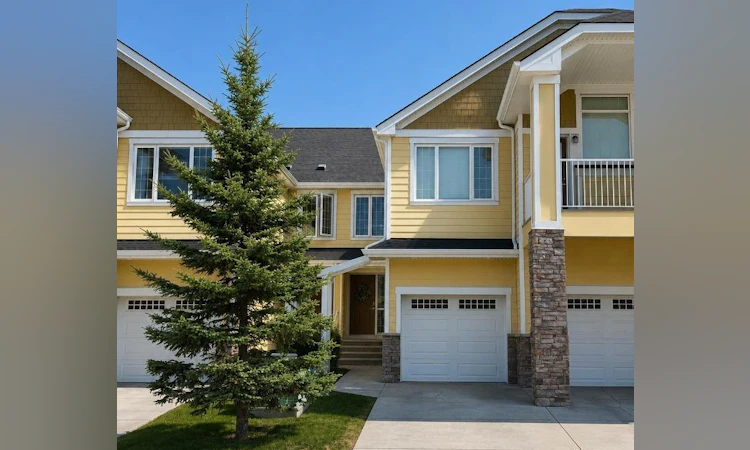 802-2400 Ravenswood View SE