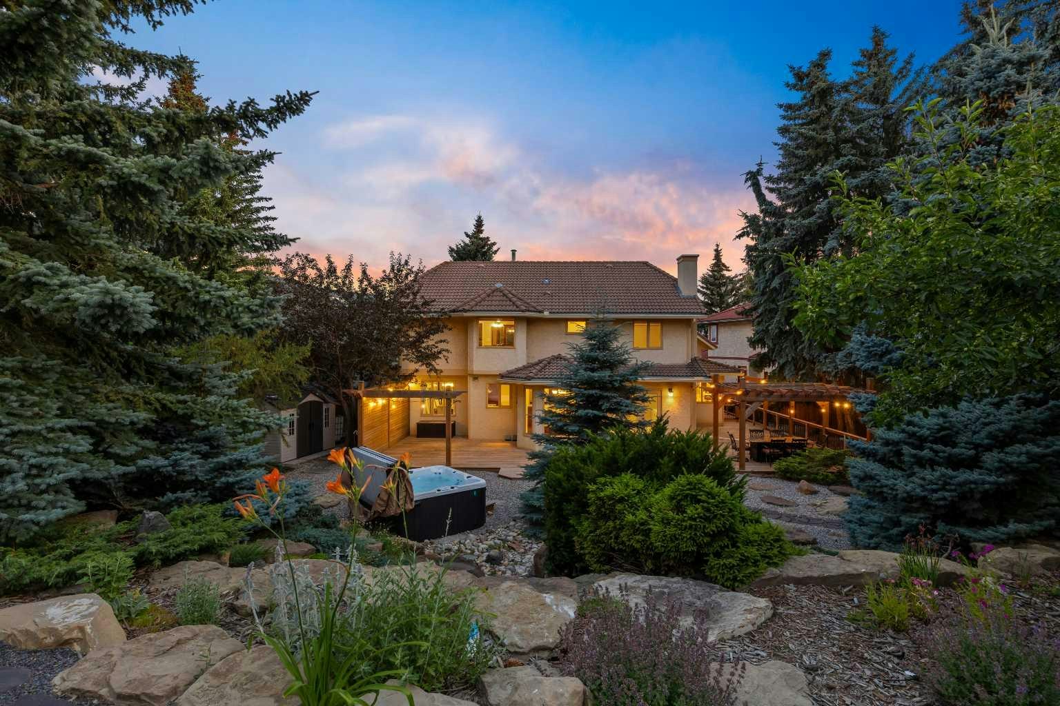 138 Scimitar Bay NW, Calgary, AB, T3L 1L5