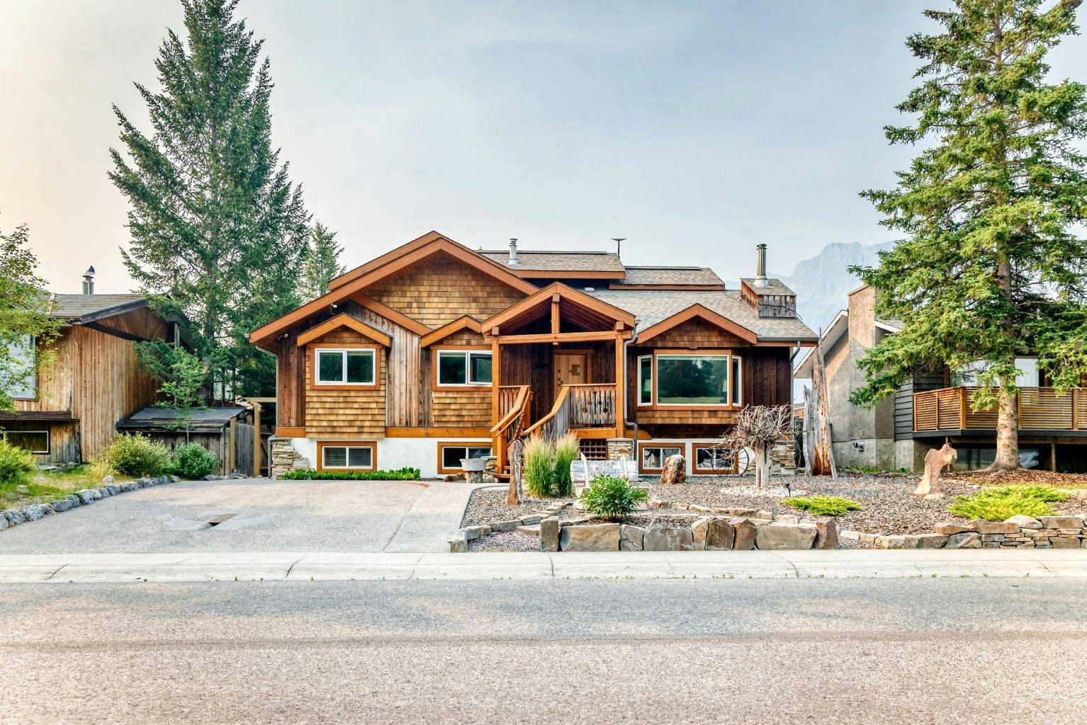1009 15 Street, Canmore, AB, T1W 1V3