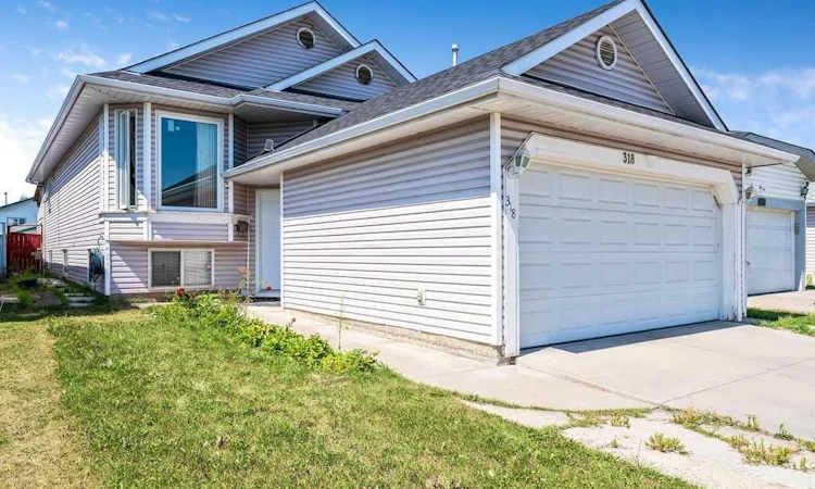 318 Applewood Drive SE