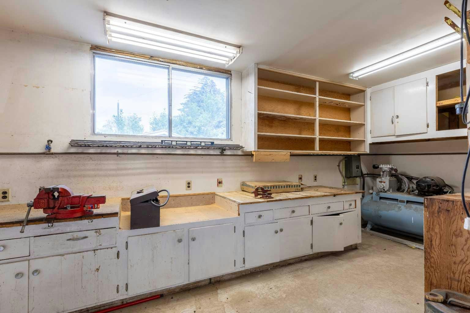 1005 17 Street N, Lethbridge, AB, T1H 3E3 - 40