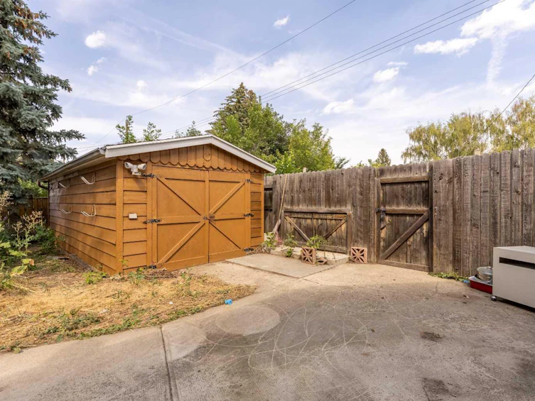 1005 17 Street N, Lethbridge, AB, T1H 3E3 - 36
