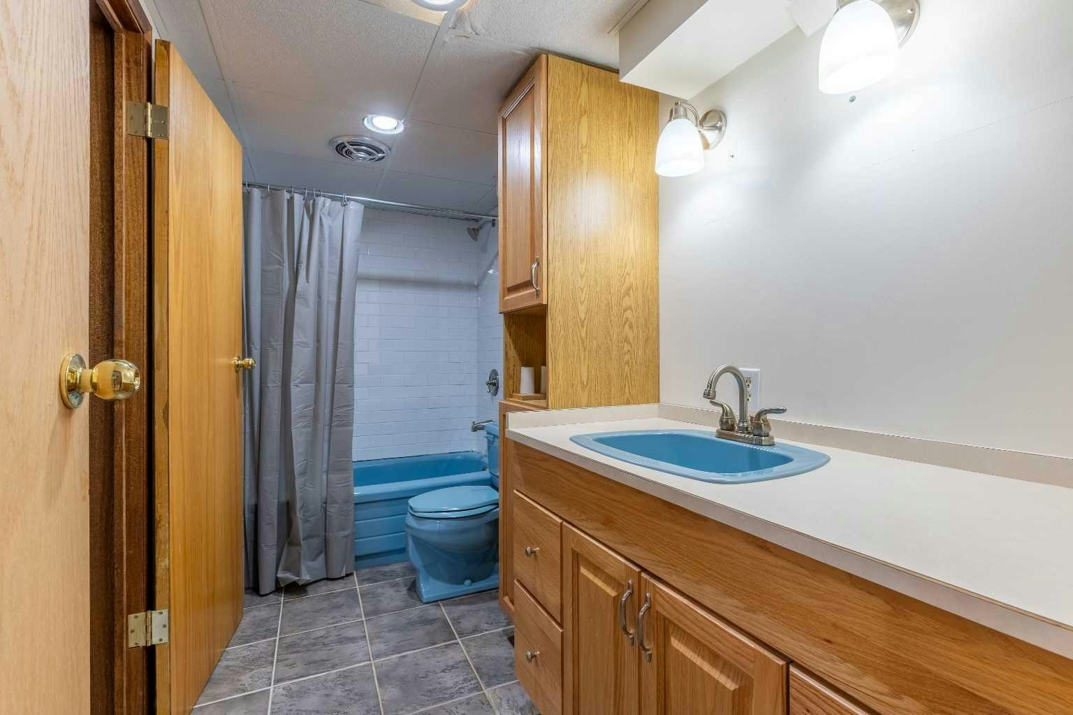 1005 17 Street N, Lethbridge, AB, T1H 3E3 - 30