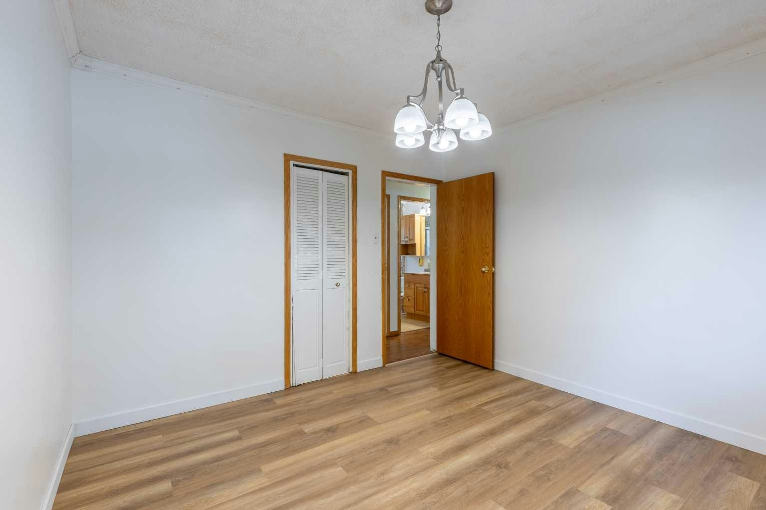 1005 17 Street N, Lethbridge, AB, T1H 3E3 - 17
