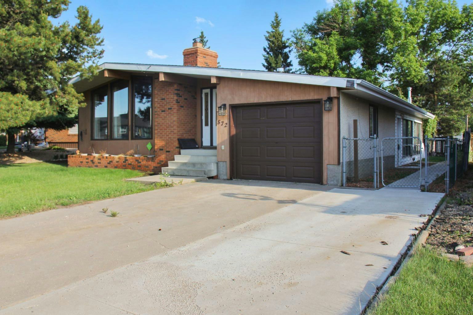 572 West Crescent, Rural Flagstaff County, AB, T0B 1N0