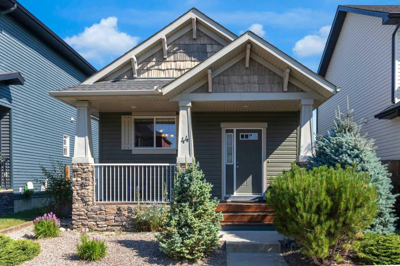 44 Ravenslea Crescent SE, Airdrie, AB, T4A 0H3