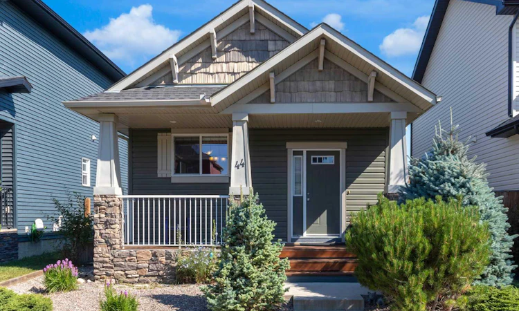 44 Ravenslea Crescent SE