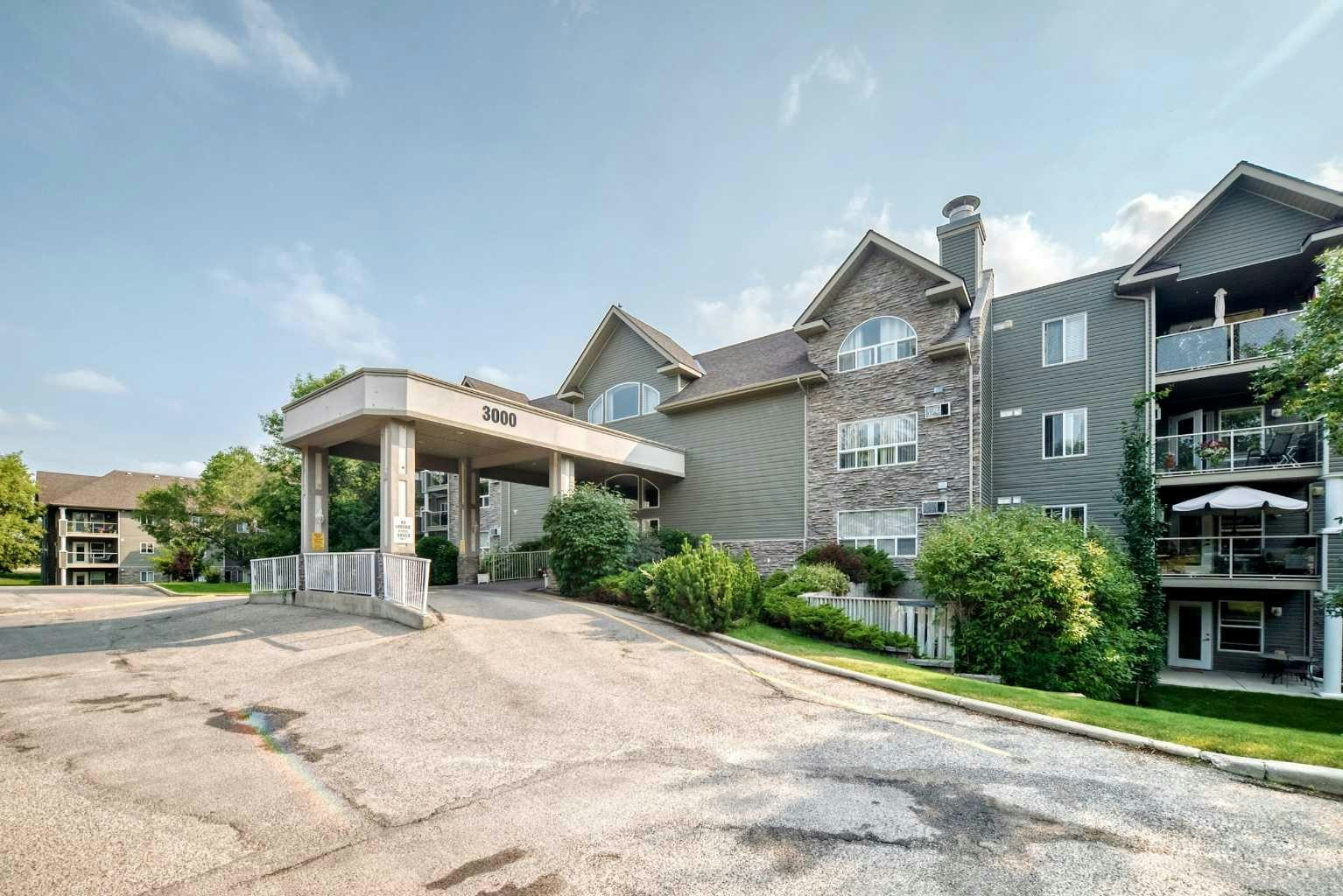 3425-3000 Millrise Point SW, Calgary, AB, T3A 3W5