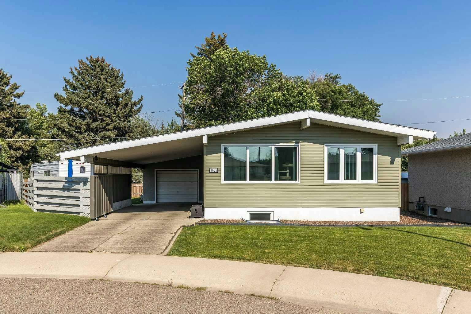 1625 10 Avenue NE, Medicine Hat, AB, T1A 6G6