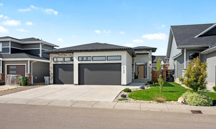 6106 13 Street Close