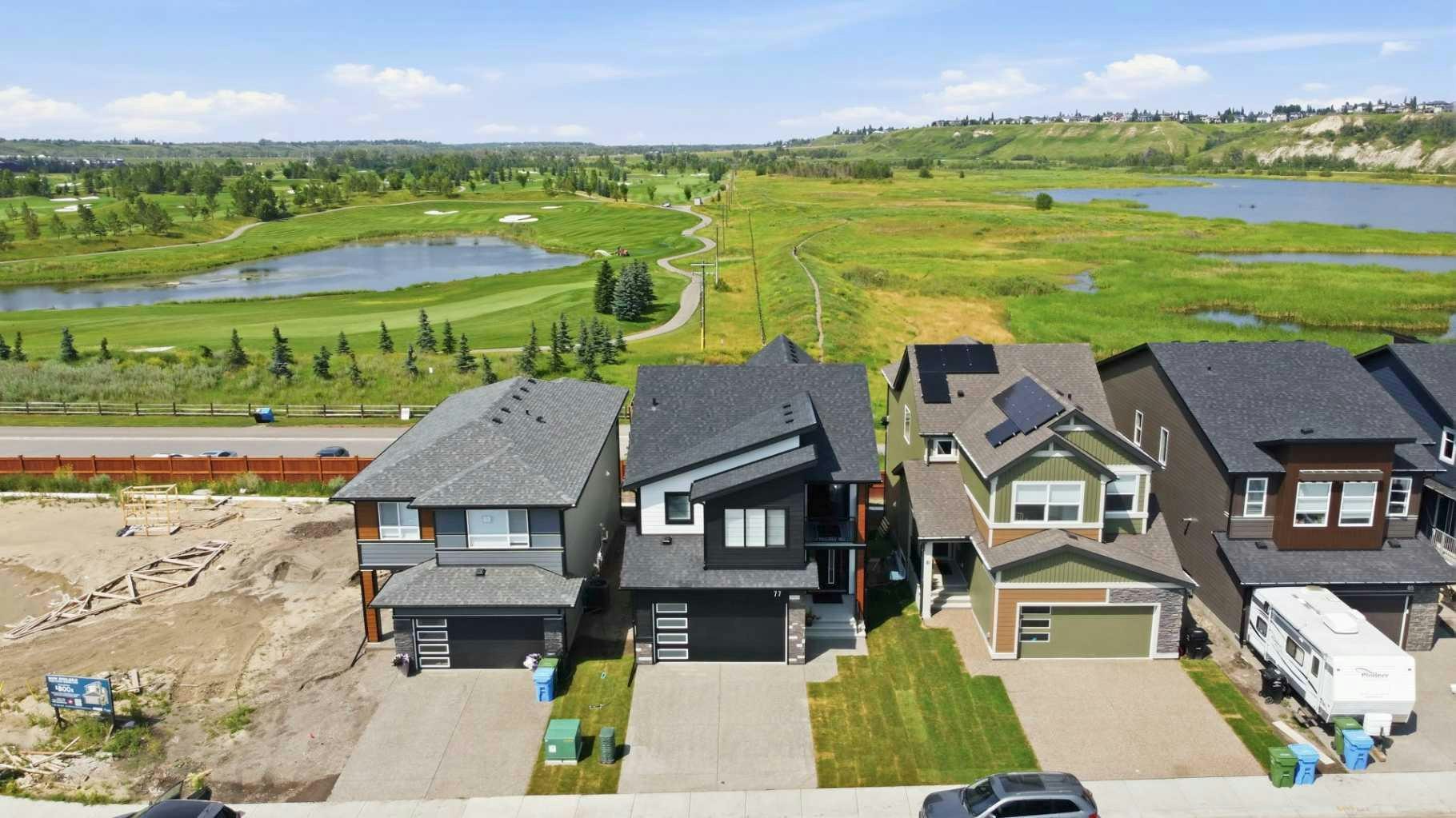 77 Wolf Hollow Villas SE, Calgary, AB, T2X 5K2