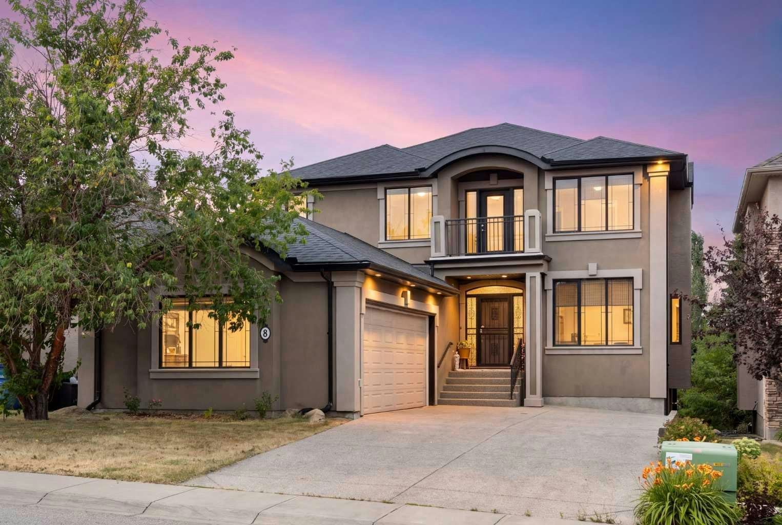 8 Coulee Park SW, Calgary, AB, T3H 5J5