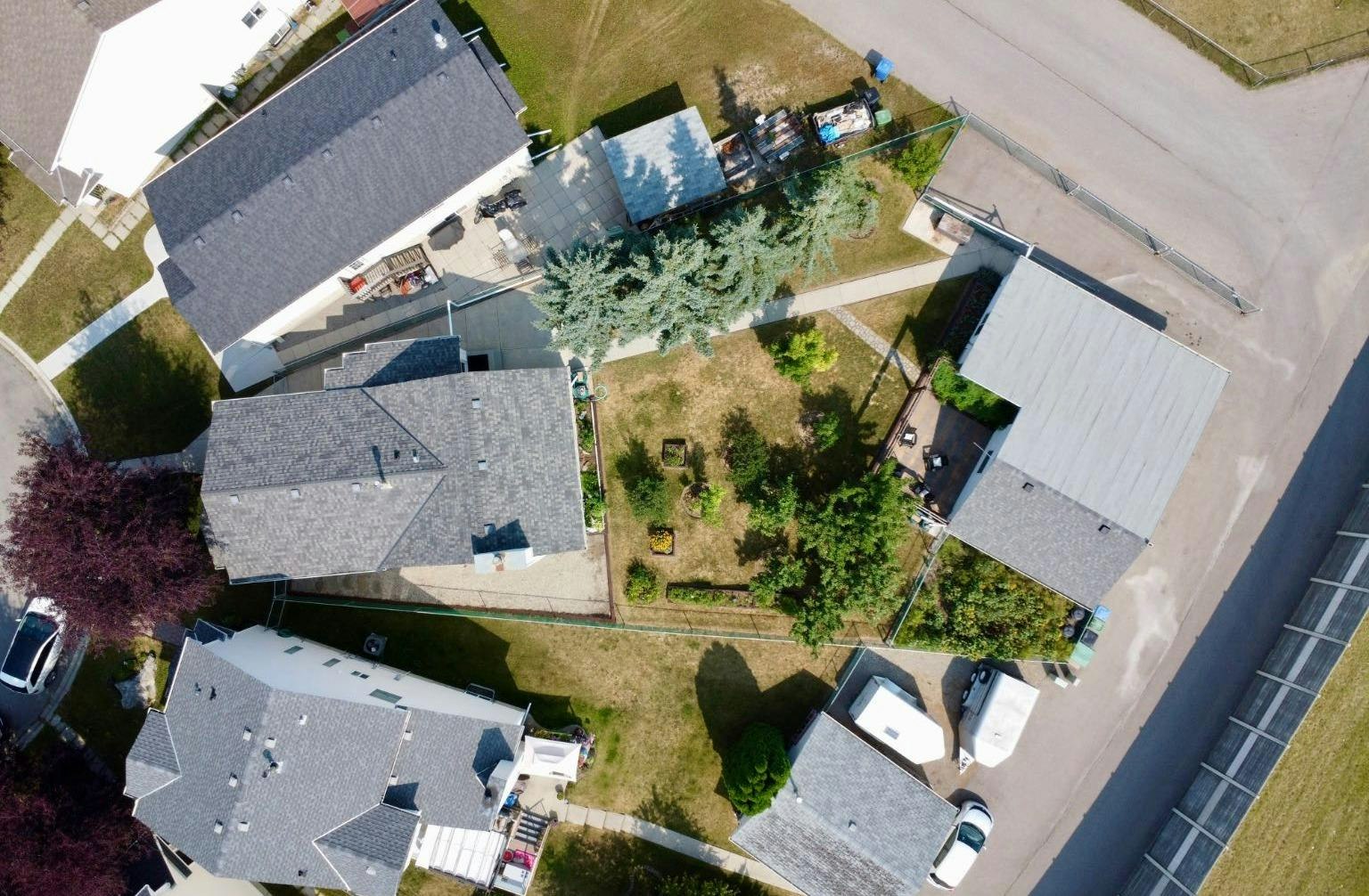 246 Mt Lorette Place SE, Calgary, AB, T2Z 2L9
