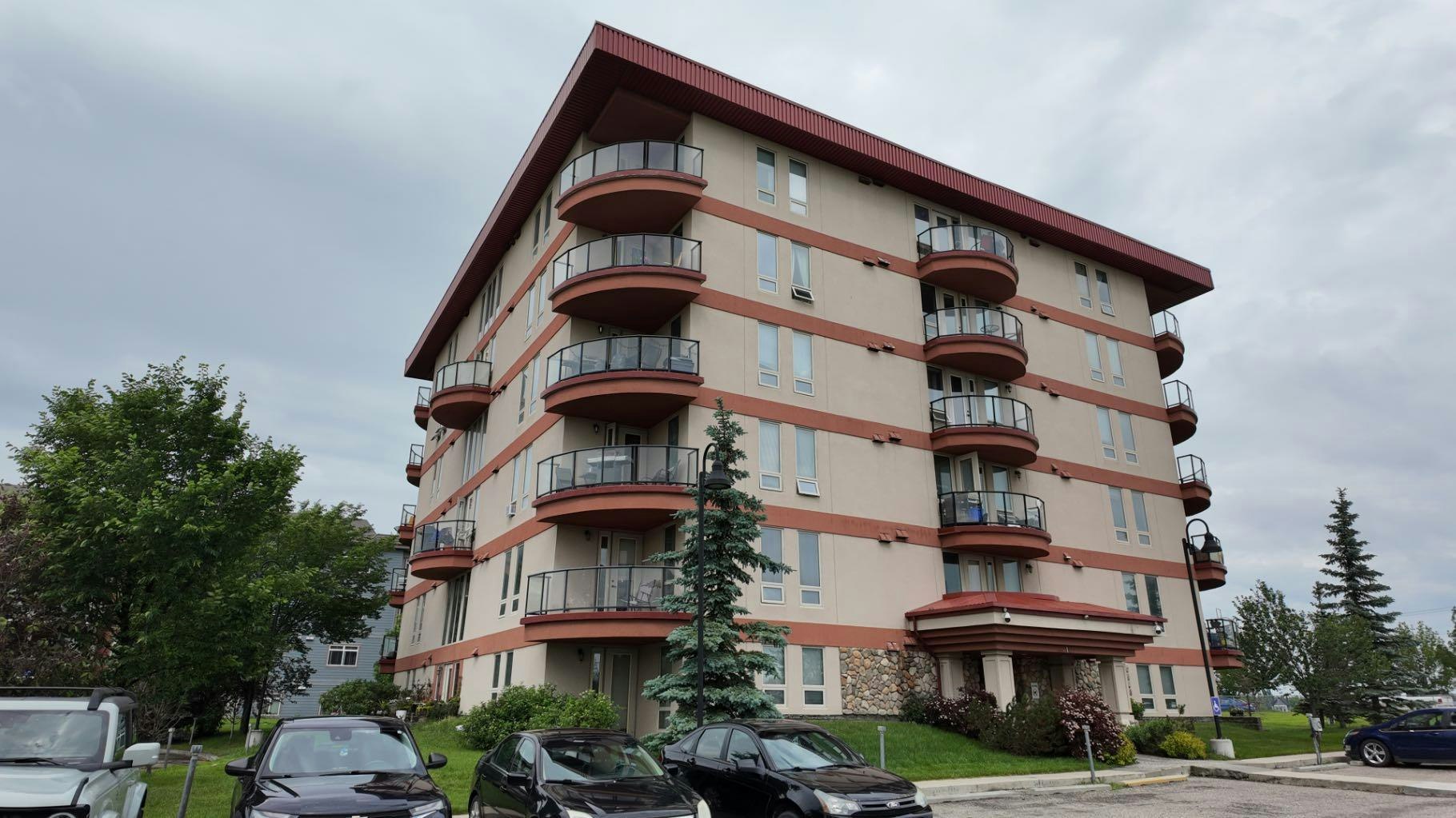 1103-105 Railway Avenue SW, Airdrie, AB, T4B 0E3