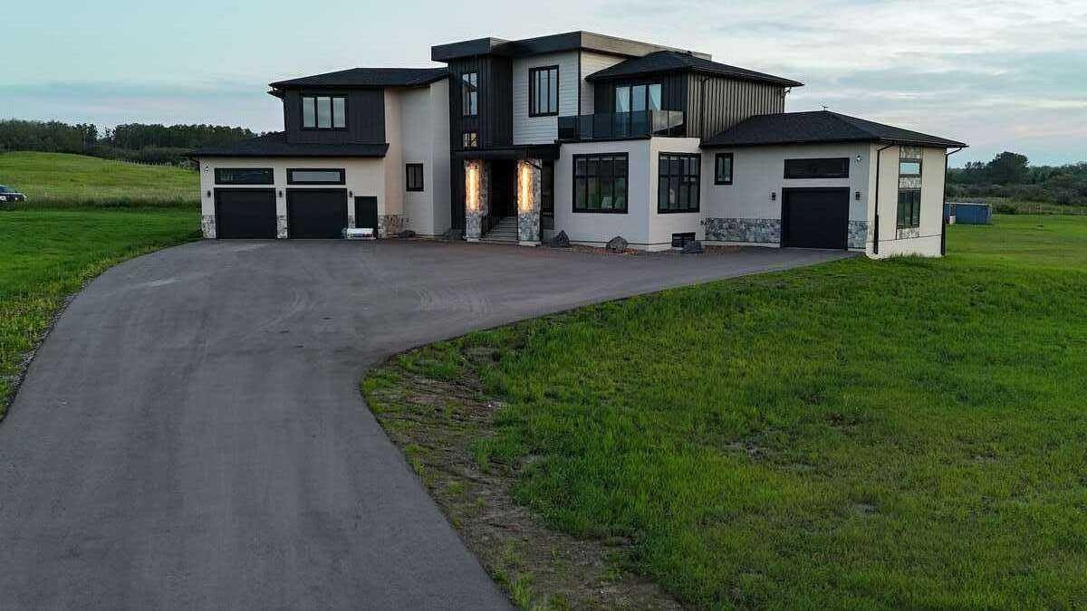 40075 299 Avenue E, Foothills County, AB, T1S 4R2