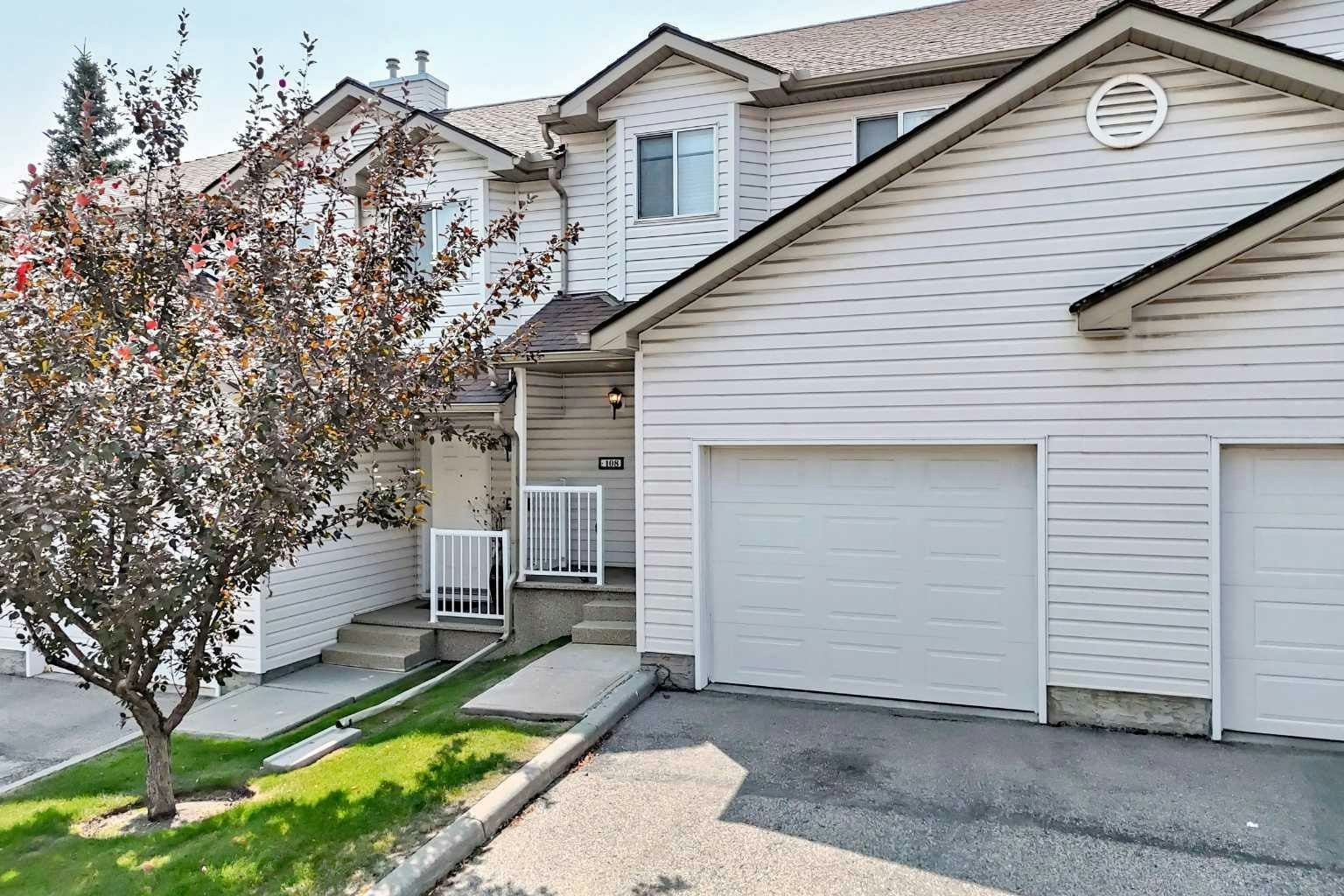 108 Douglas Glen Park SE, Calgary, AB, T2Z 3Z3