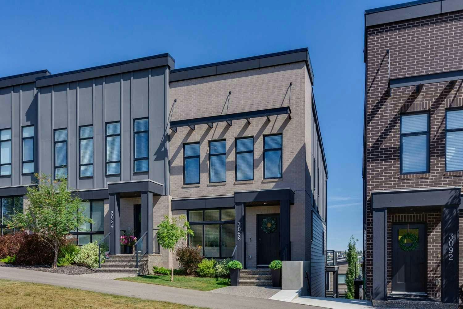 3088 85 Street SW, Calgary, AB, T3H 6C7
