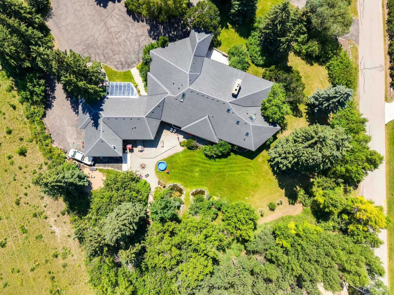 187 Slopeview Drive SW, Calgary, AB, T3H 4G6
