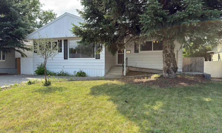 1906 14 Avenue S