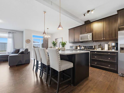 406 River Heights Crescent - 3
