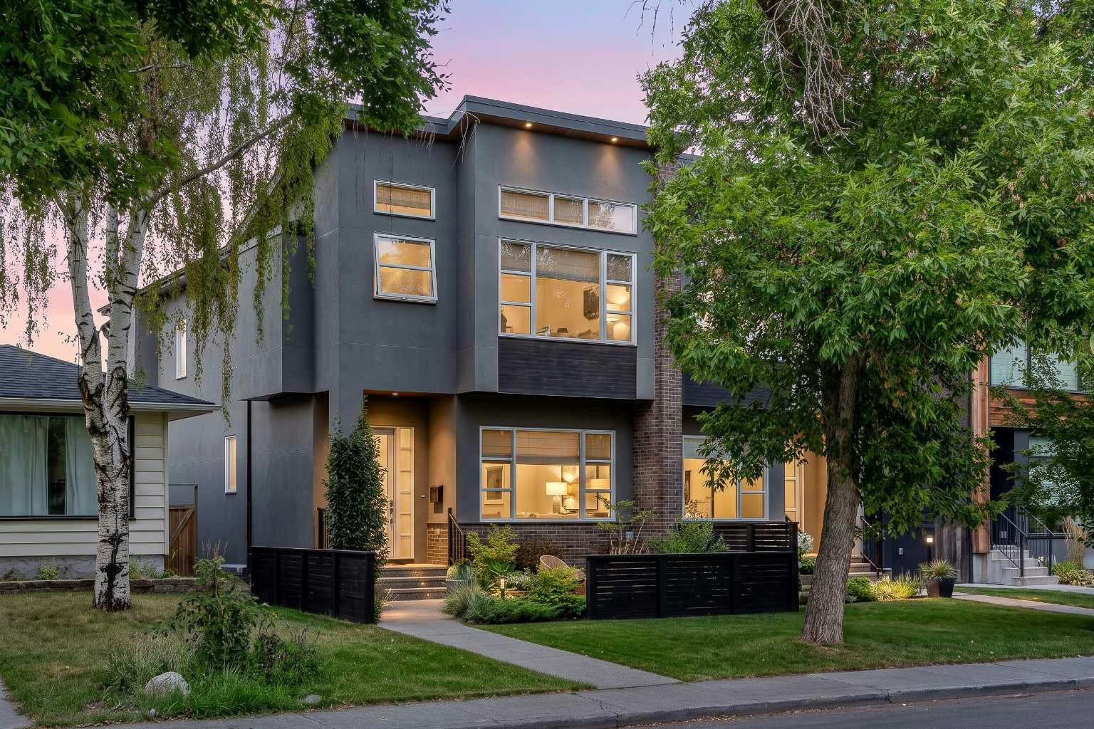 2012 49th Avenue SW, Calgary, AB, T2T 2V4