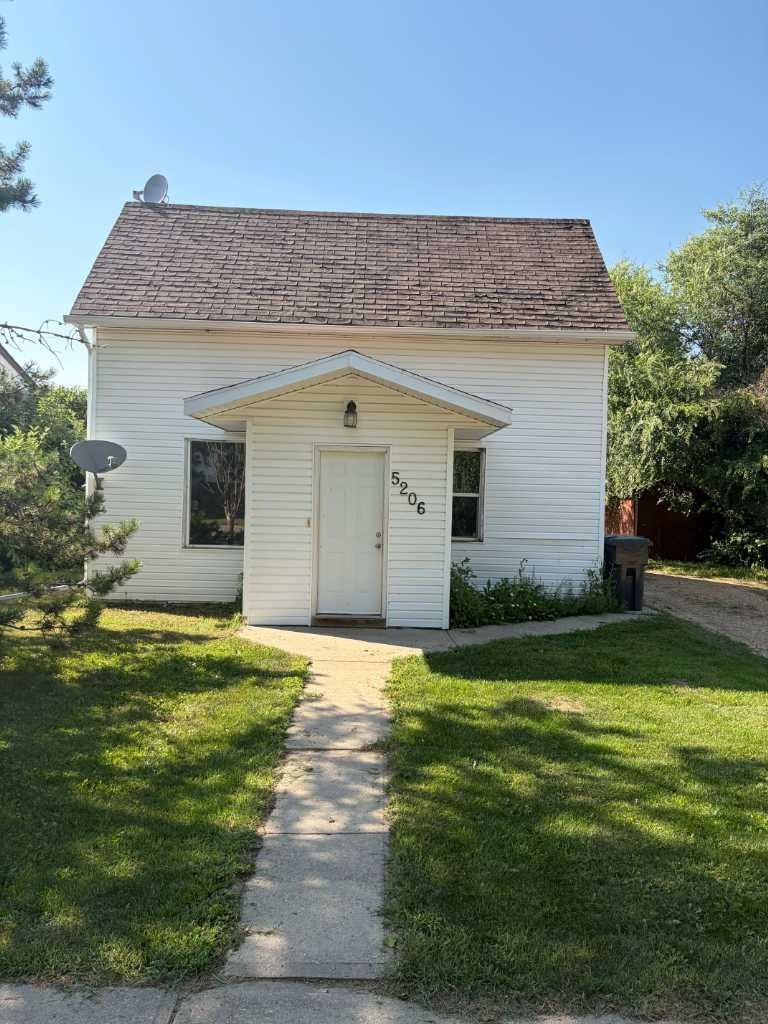 5206 49 Street, Castor, AB, T0C 0X0
