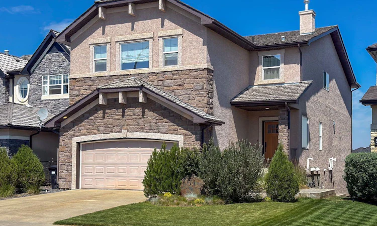 54 Royal Ridge Mount NW