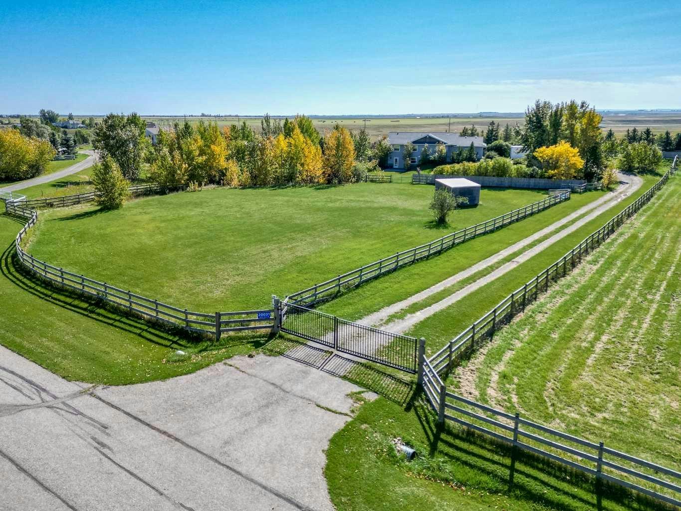 20031 496 Avenue E, Foothills County, AB, T1V 1N1