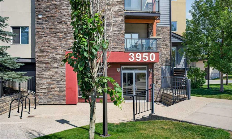 210-3950 46 Avenue NW