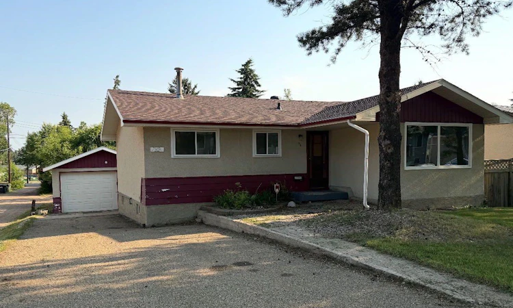 36 Grandview Crescent