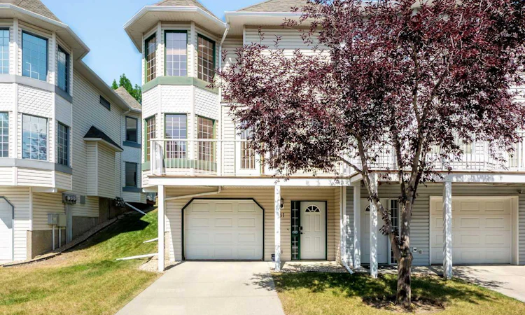 81 Prominence View SW