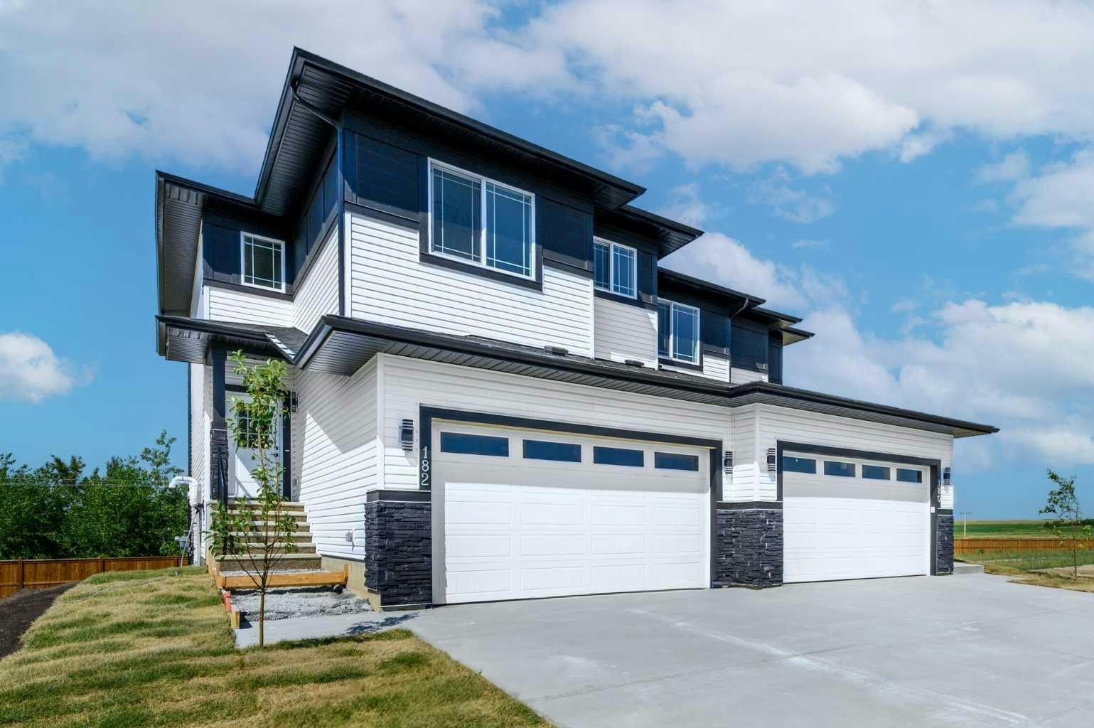 182 Lakewood Crescent, Strathmore, AB, T0J 1Y0