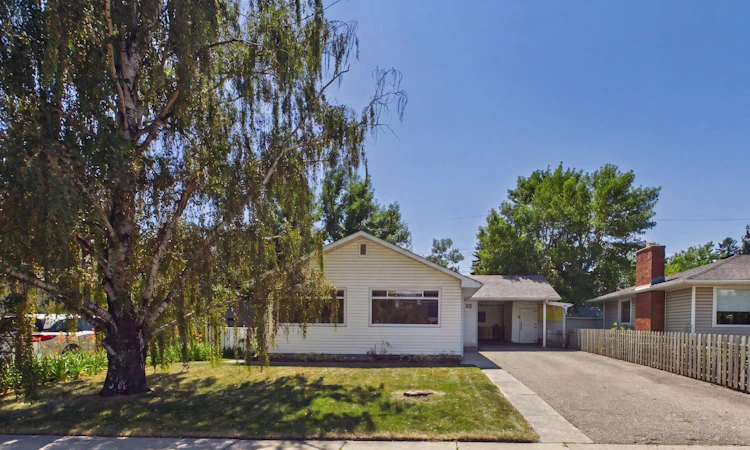 83 Westover Drive SW