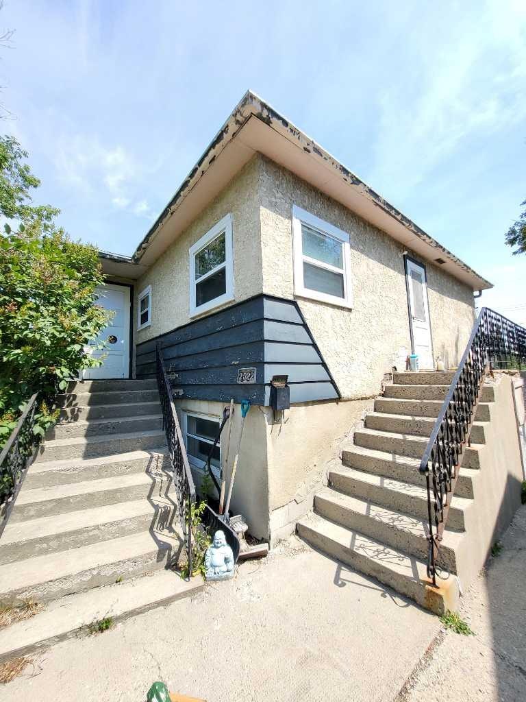 2522 17 Street SE, Calgary, AB, T2G 3V9