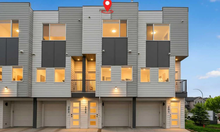 202-101 Panatella Square NW