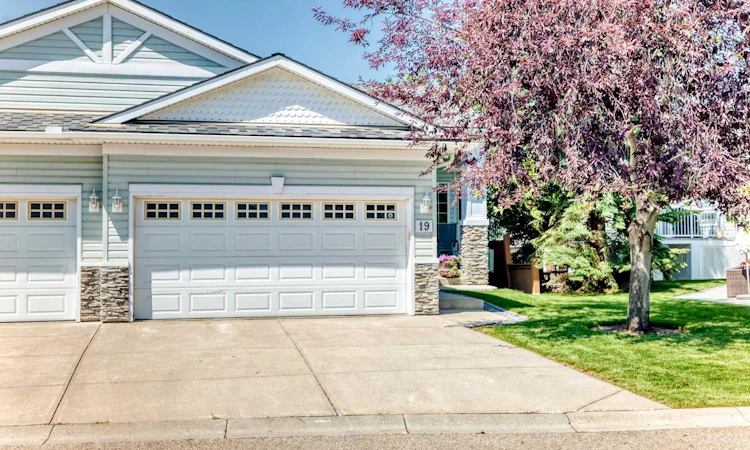 19 Rocky Ridge Villas NW