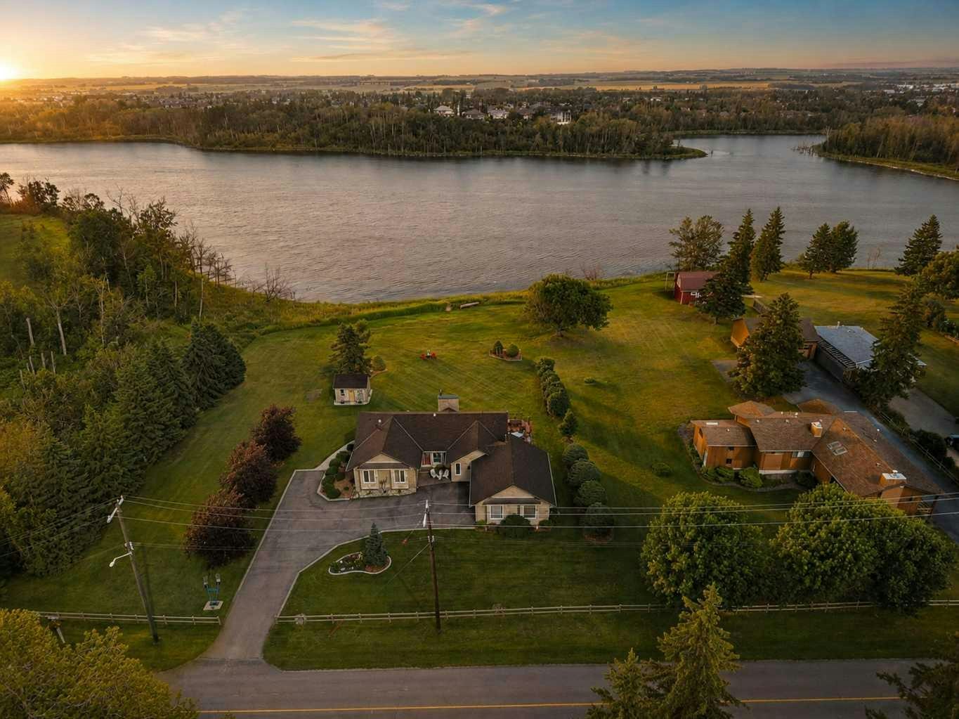 37 Wildrose Street, Lacombe, AB, T4L 1Y4