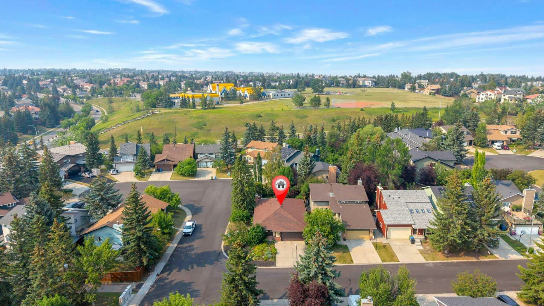 80 Edforth Way NW, Calgary, AB, T3A 3W2