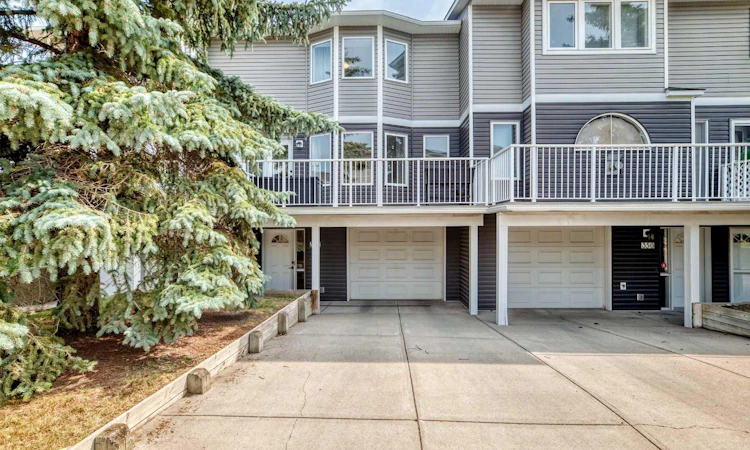 357 Regal Park NE
