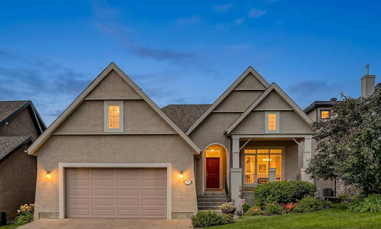 35 Tusslewood View NW
