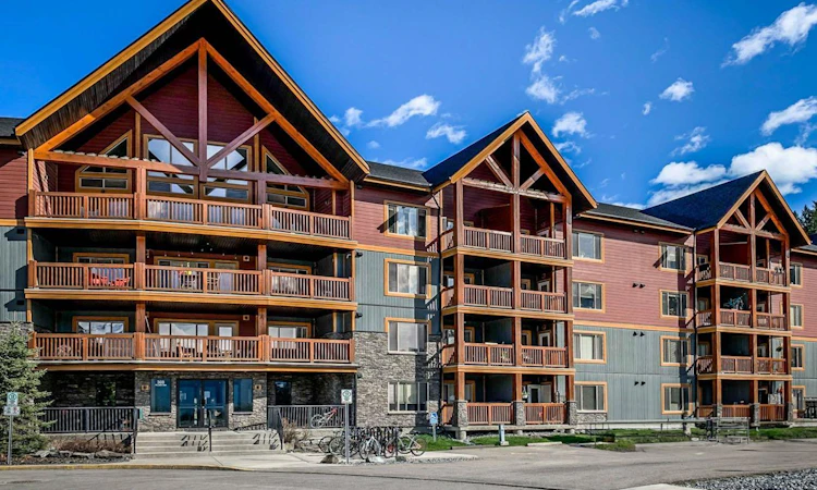 120-300 Palliser Lane