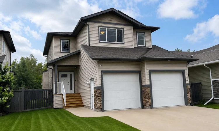 8105 112 Street