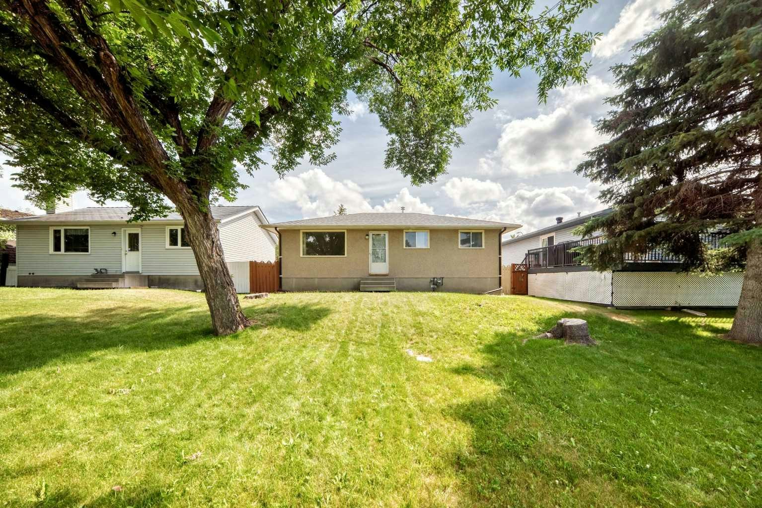 3238 32a Street SE, Calgary, AB, T2B 0J5