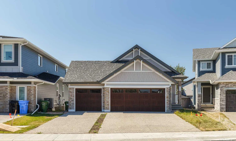 528 Legacy Woods Circle SE